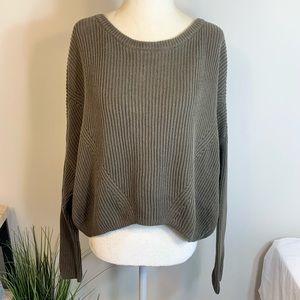 Women size M dark olive green crop top knit sweater scoop neck cotton L A Hearts